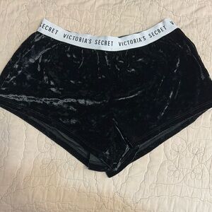Velvet shorts szXS